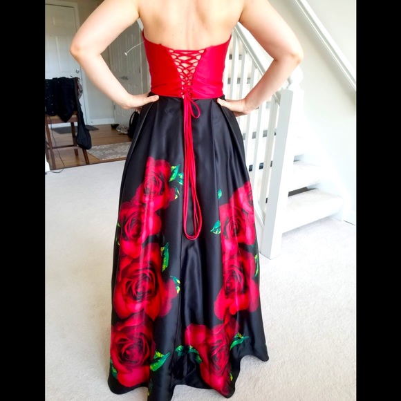 Elegant dress for a wedding or special occasions, size 3 - Picture 9 of 12